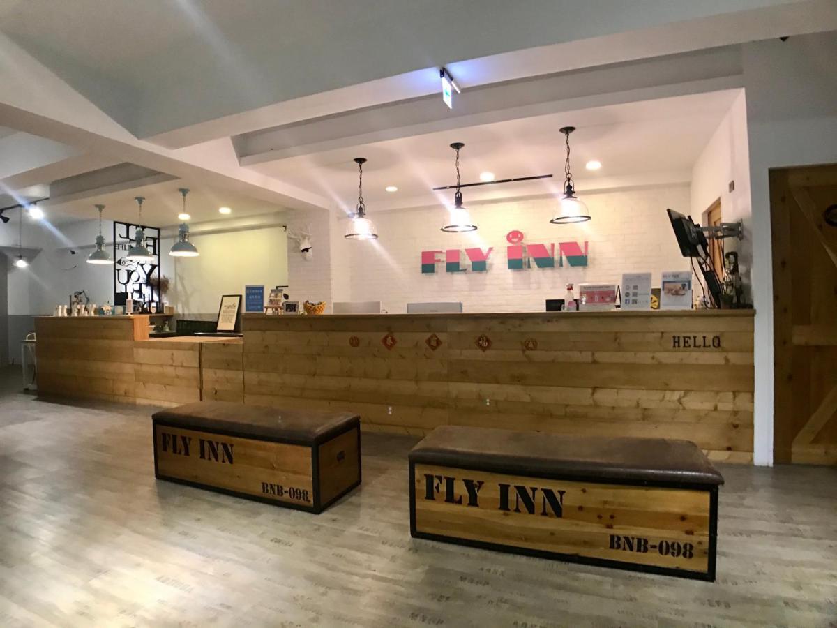 Flyinn Hostel Kaohsiung Exterior foto
